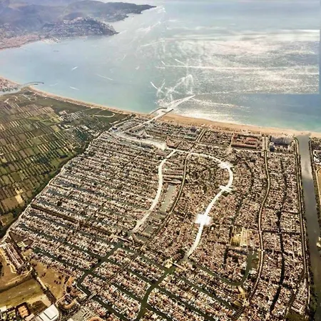 아파트 Front Beach D-luxe 엠푸리아브라바